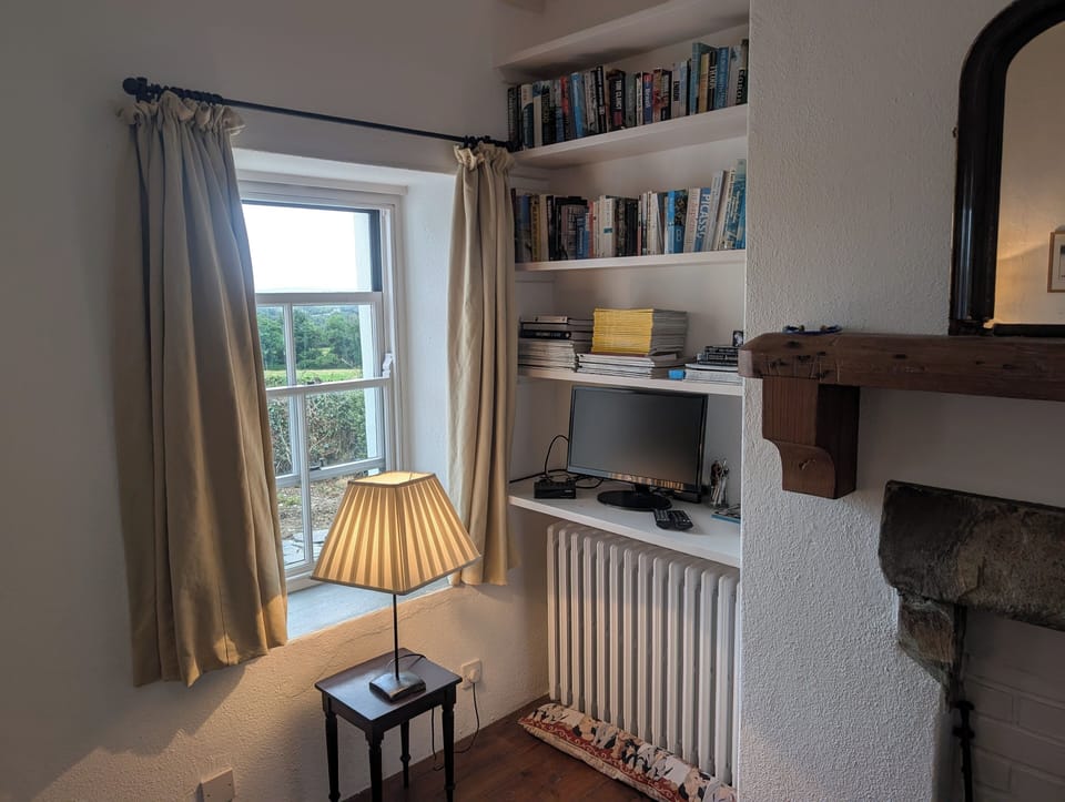 TV with DVD player 