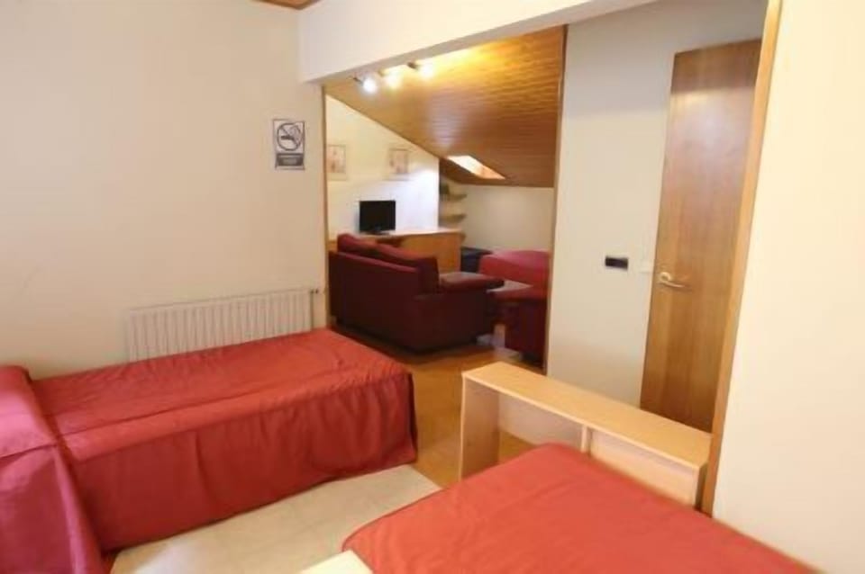 Desk, rollaway beds, free WiFi, bed sheets