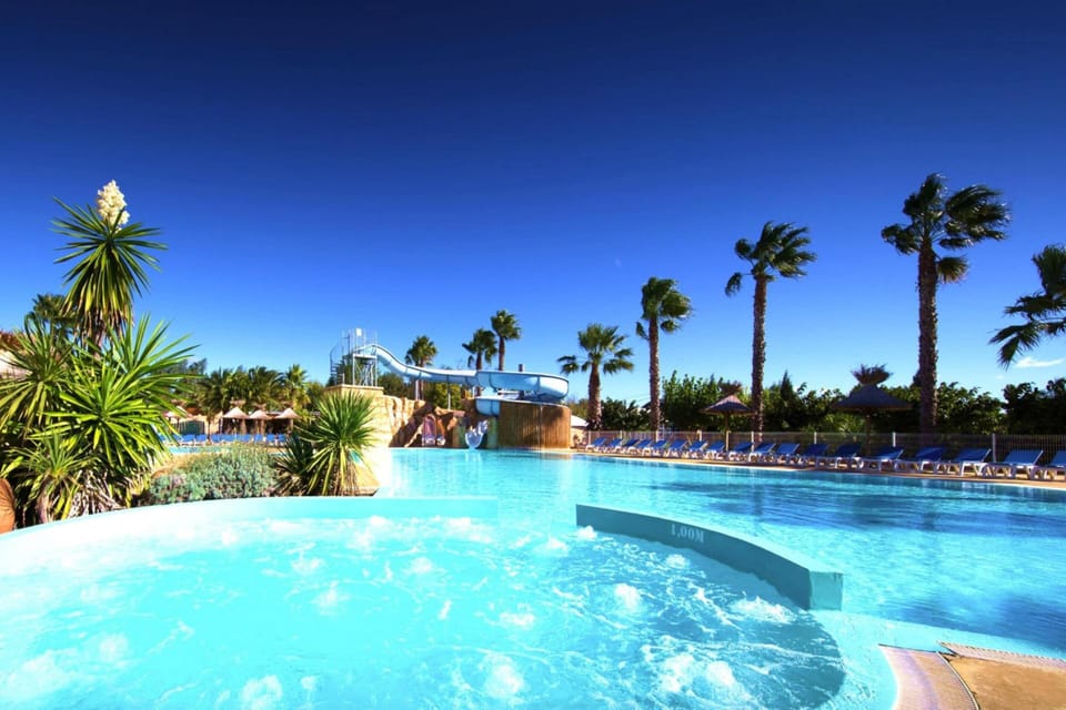Mobile Home | Pool | Outdoor pool, a heated pool