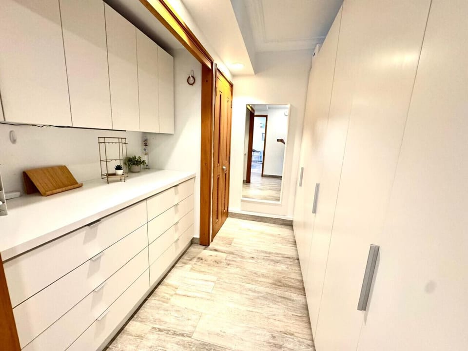 Extra large walk in closet in second bedroom