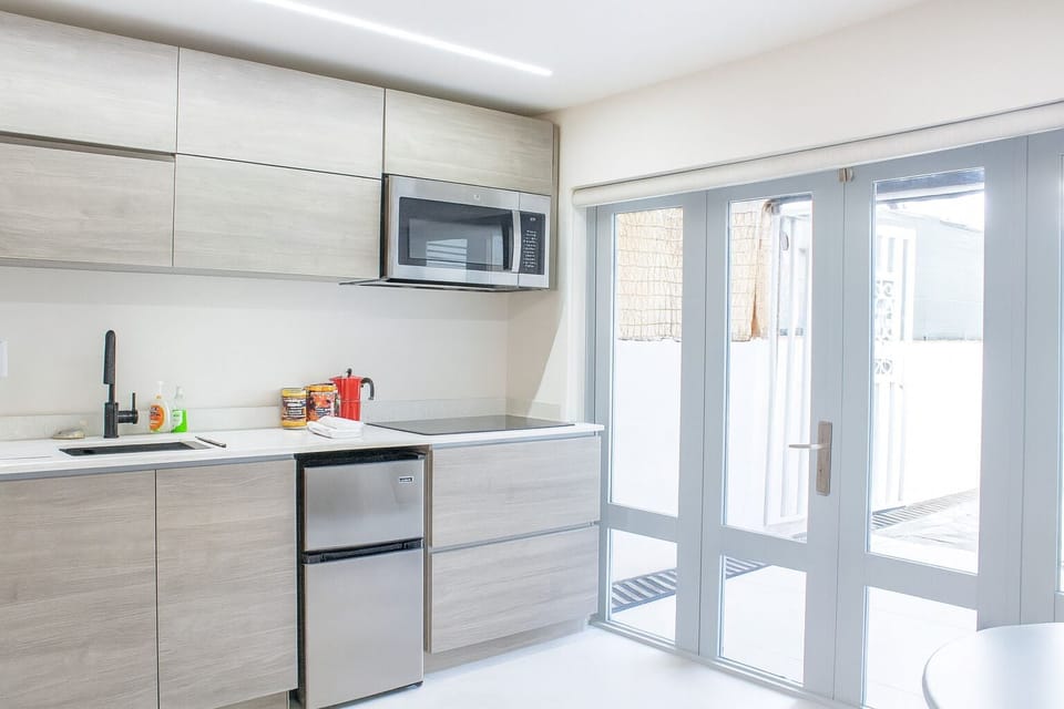 Apartment, 1 Queen Bed, Non Smoking, Kitchen | Private kitchen