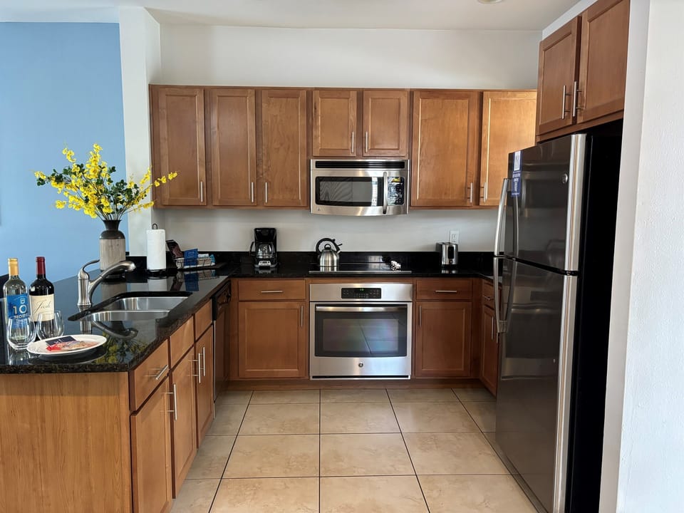 Plenty of room to prep your meals