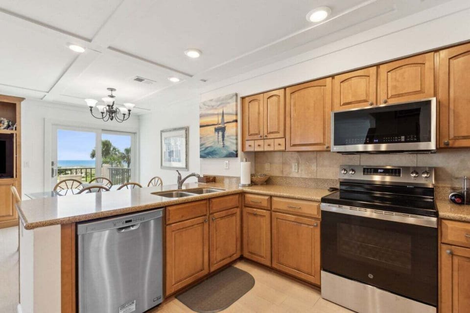 18-web-or-mls-5010 Summer Bch Blvd Unit 211-13