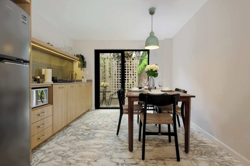 Comedor con Acceso a Terraza Privada