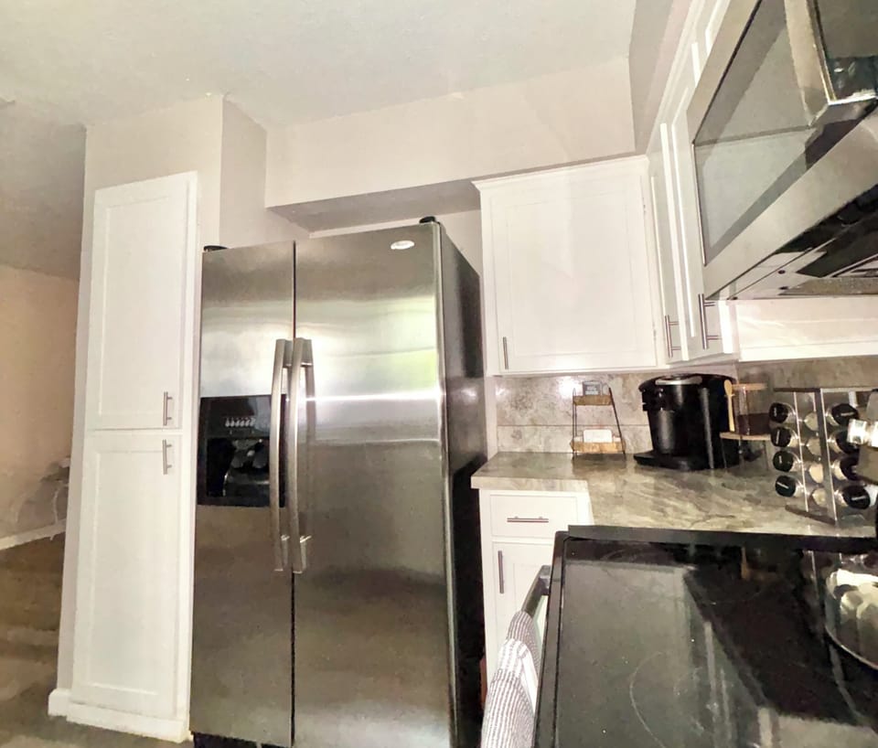 Fully stocked kitchen with all cooking and baking essentials