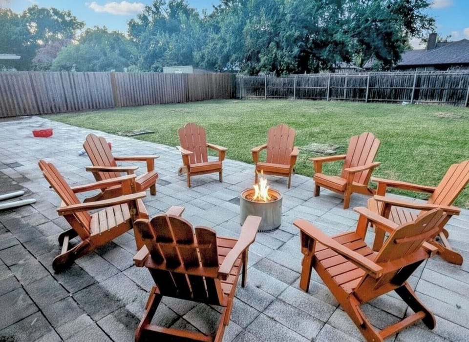 8 Adirondack chairs w/ Solo Fire pit