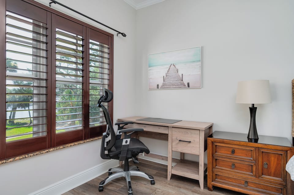 Bedroom 1: Working Station!