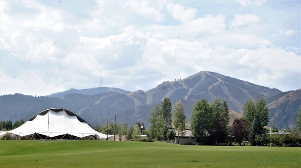 Walking distance to Sun Valley Music Pavilion