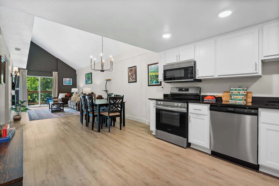 Condo, Multiple Beds, Balcony (Creekside Near the Landing) | Private kitchen | Fridge, microwave, oven, stovetop