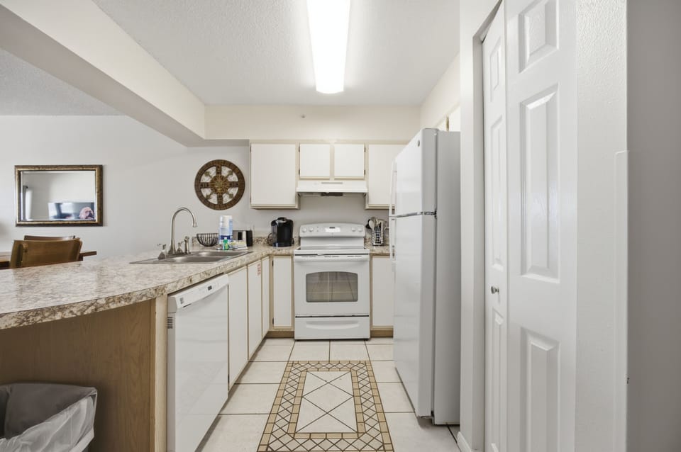 Emerald Towers West #4002 Kitchen