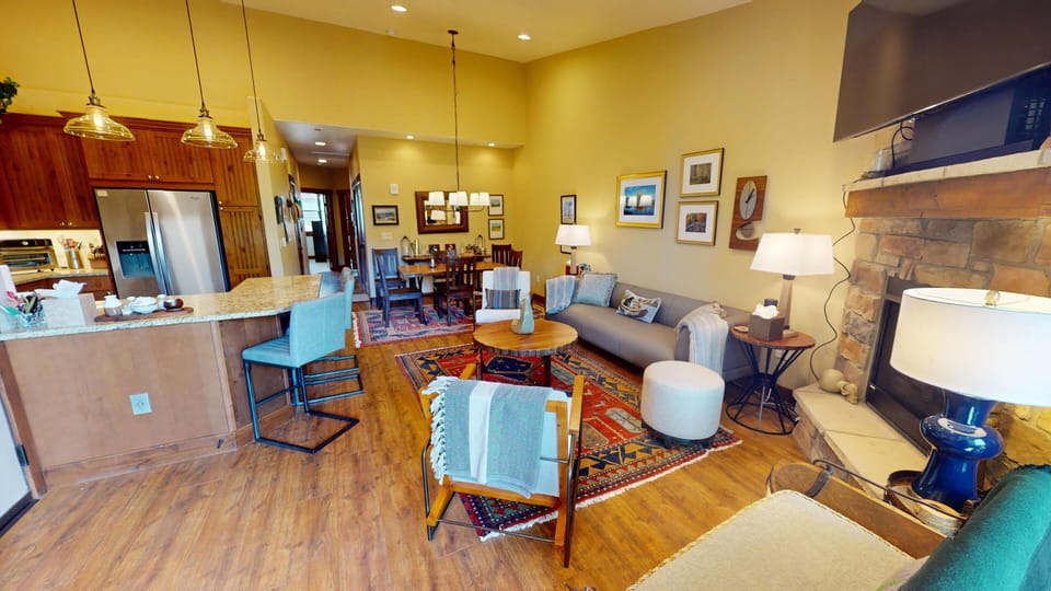 Living Area with Comfortable Seating - Living Area with Comfortable Seating