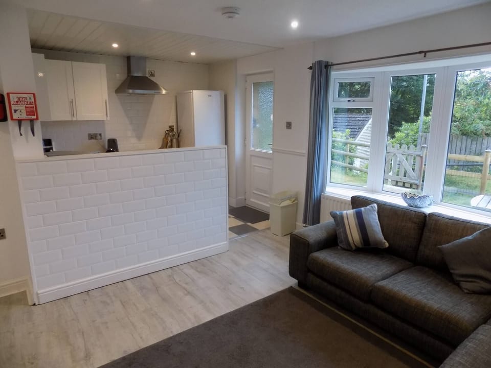 Cabin, 3 Bedrooms, Smoking | Living room