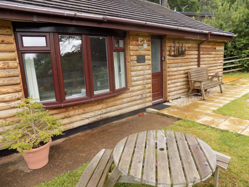 Cabin, 3 Bedrooms, Smoking | Outdoor dining
