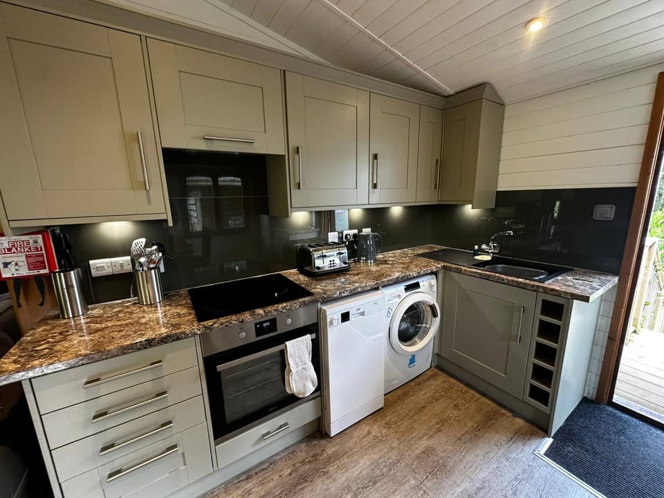 Cabin, 3 Bedrooms, Smoking, Hot Tub | Interior
