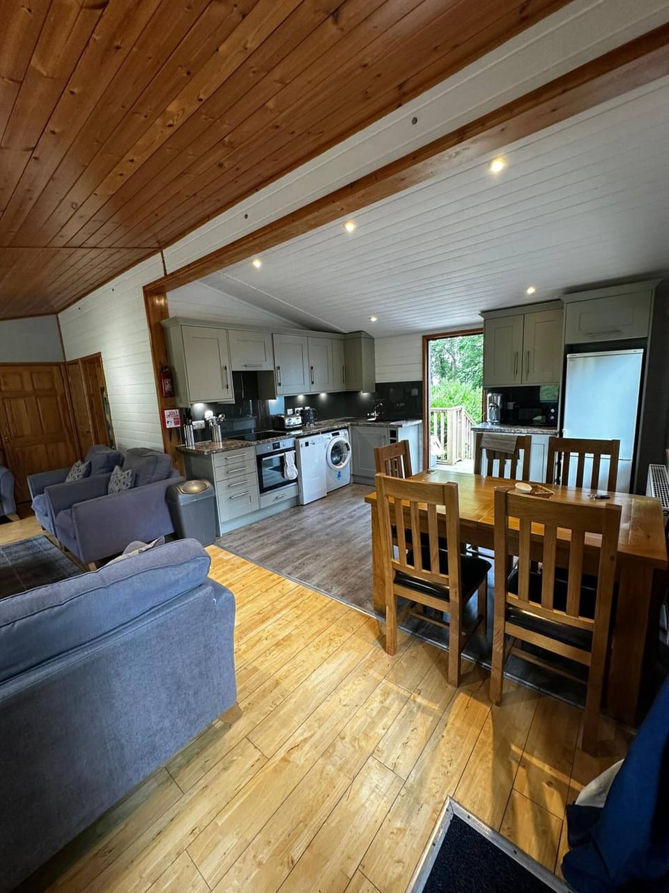 Cabin, 3 Bedrooms, Smoking, Hot Tub | Interior