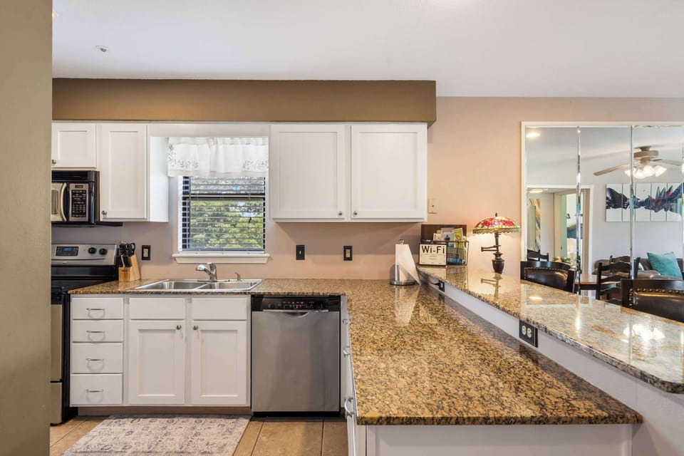 Condo, Multiple Beds, Balcony, Golf View (The Tee Shot) | Private kitchen | Fridge, microwave, oven, stovetop