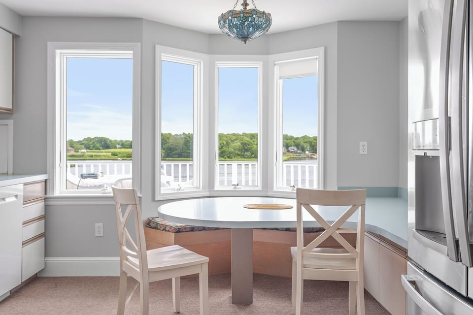Kitchen Table Highlighting View