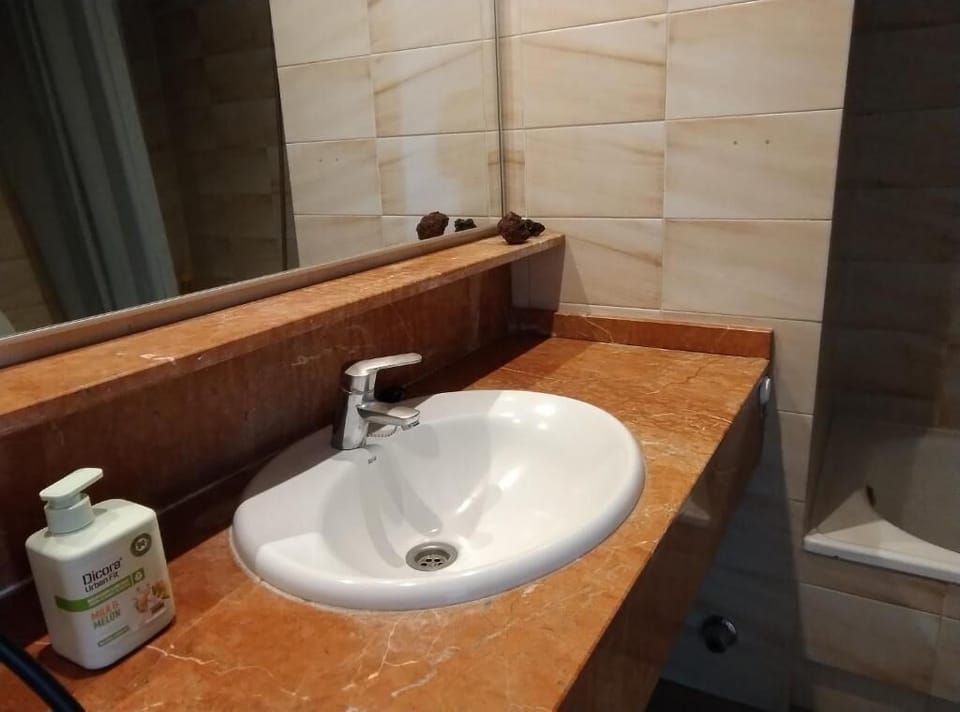 Standard Double Room, Mountain View | Bathroom | Free toiletries, hair dryer, bathrobes, towels