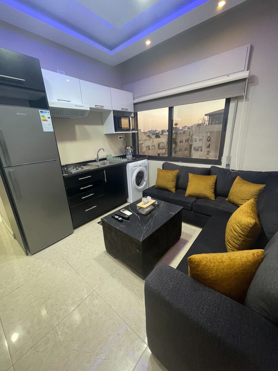 Apartment, 1 Bedroom, Accessible, Smoking | Living room