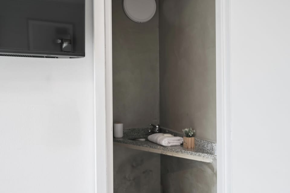 Apartment, 2 Bedrooms | Bathroom | Free toiletries, hair dryer, towels, soap
