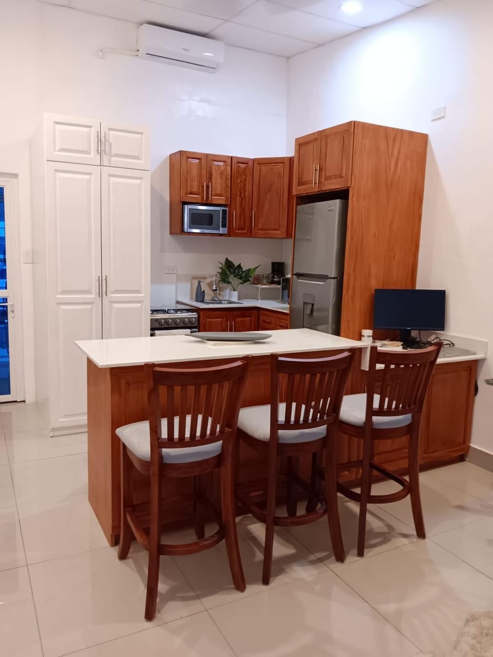Breakfast dining area.