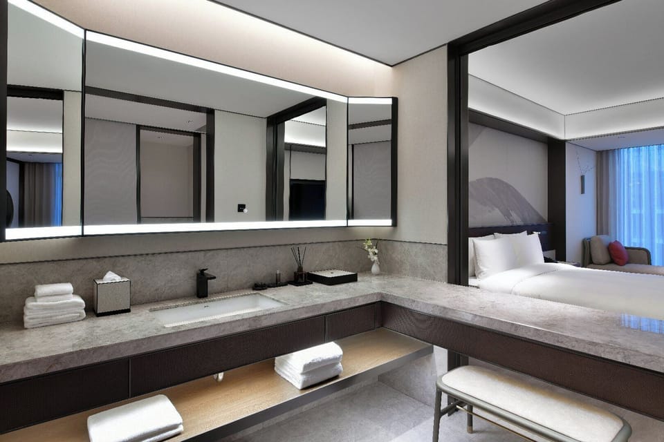 Shower, hair dryer, bathrobes, slippers