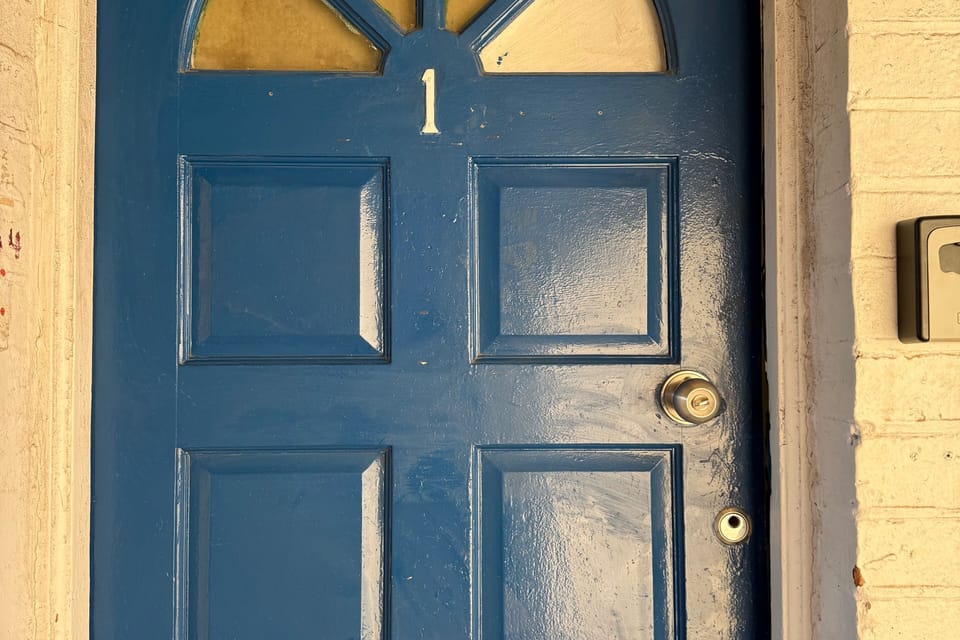 Main Ennttance to Property 