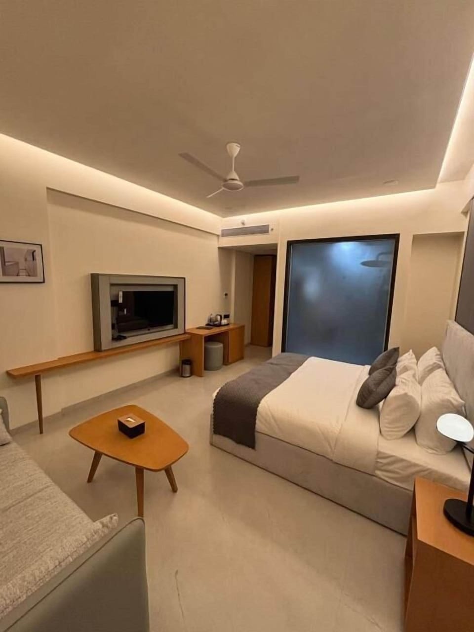 Minibar, soundproofing, iron/ironing board (on request), WiFi (free)