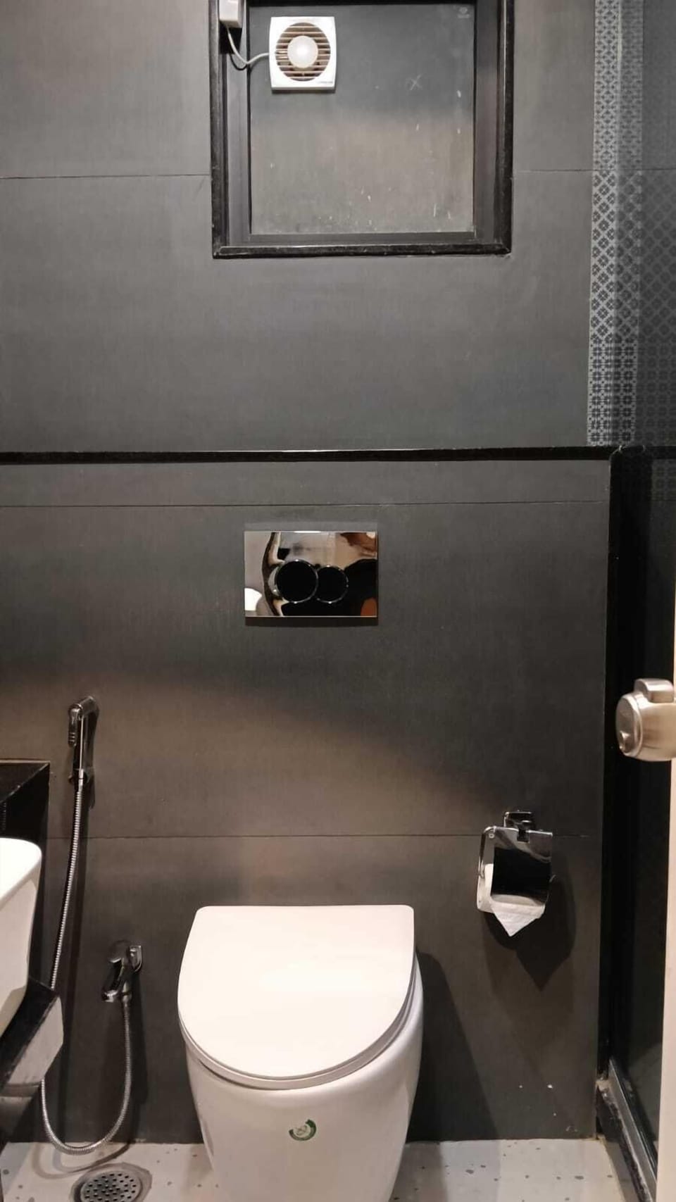 Shower, towels, soap, shampoo