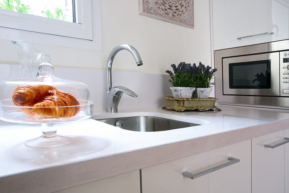 Deluxe Apartment, 2 Bedrooms, City View | Private kitchen | Electric kettle, toaster