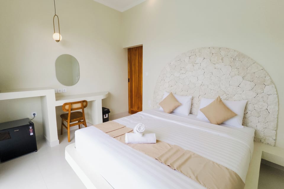 Deluxe Double Room | Minibar, desk, laptop workspace, soundproofing