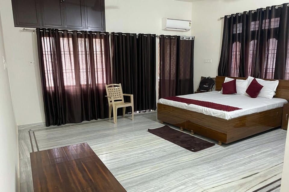 Room | Free WiFi, bed sheets