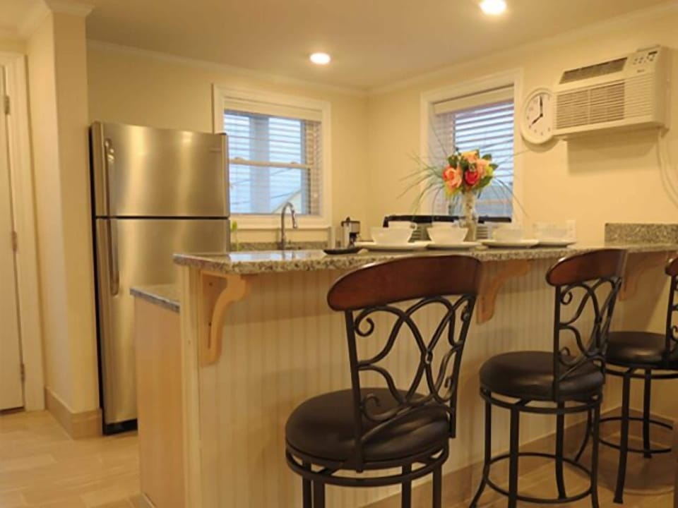 Townhome, 2 Bedrooms | In-room dining
