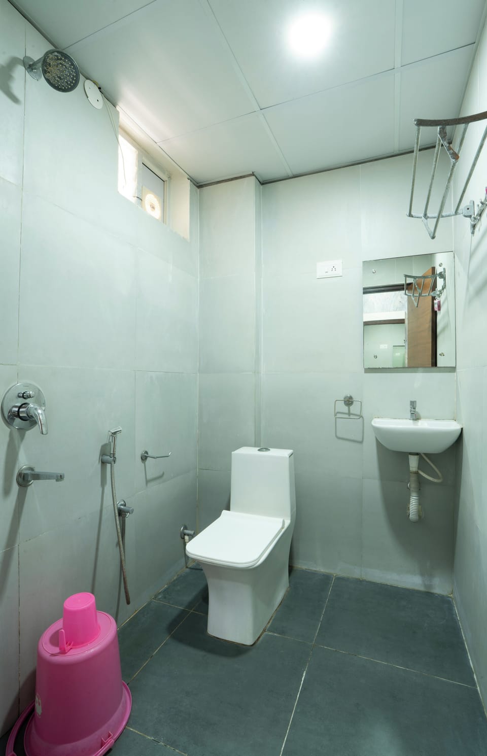 Double Room | Bathroom | Shower, towels