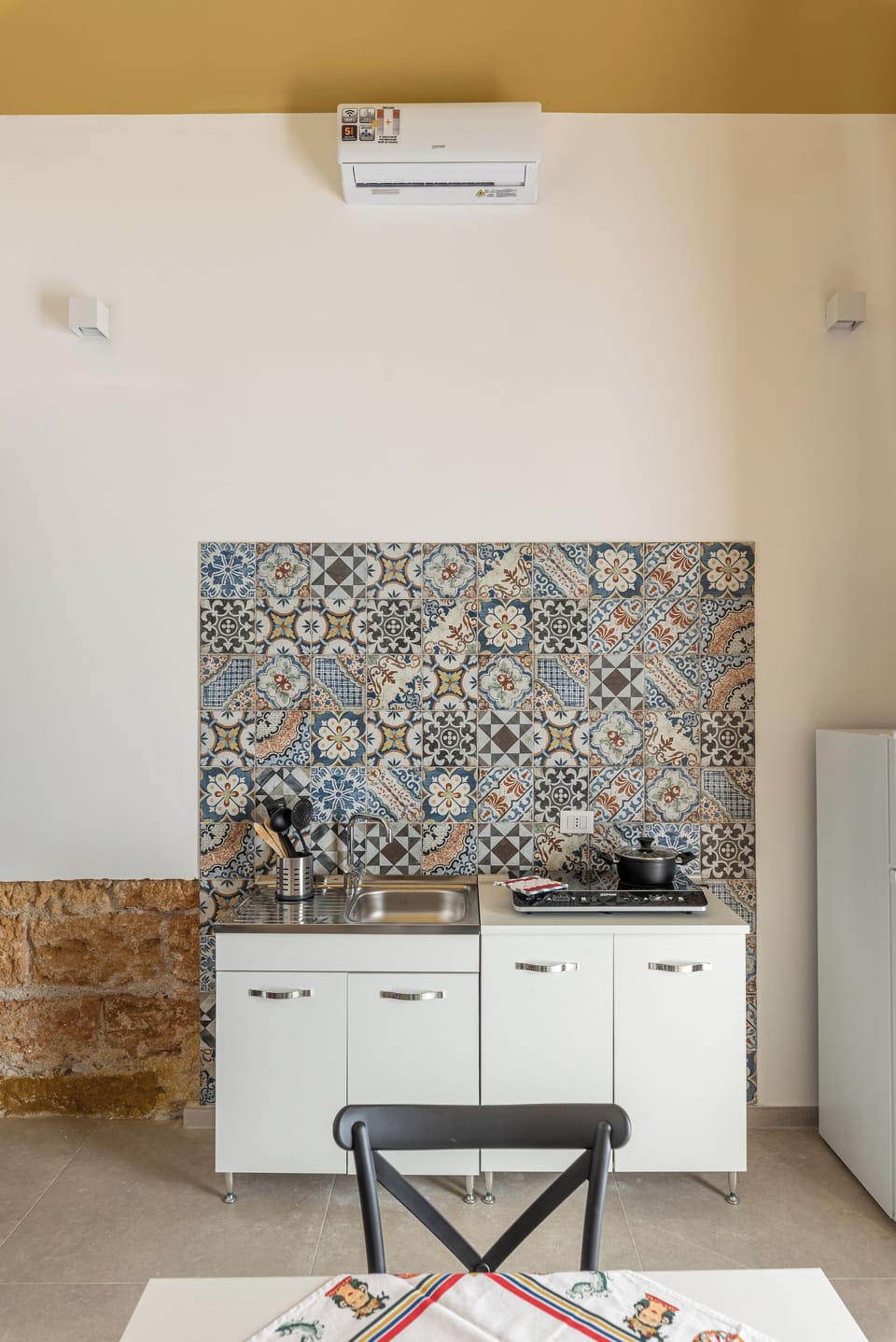 Apartment, 2 Bedrooms, Balcony | Private kitchen | Fridge, microwave, stovetop, espresso maker