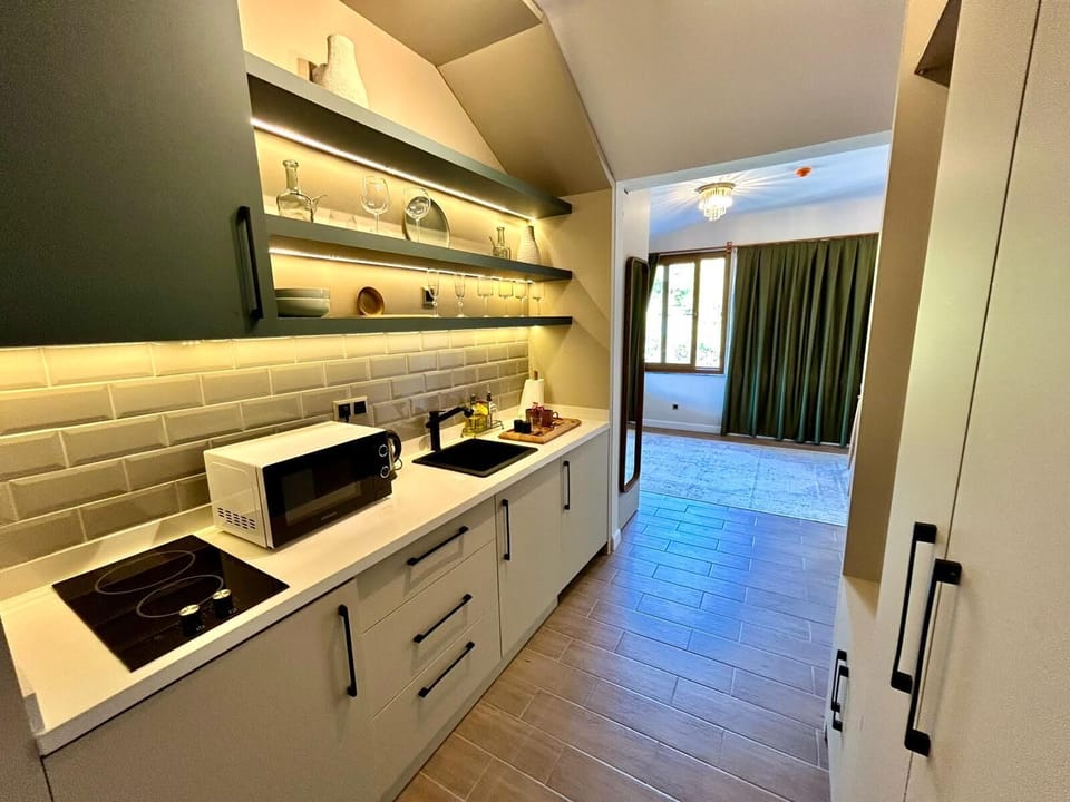 Private kitchenette