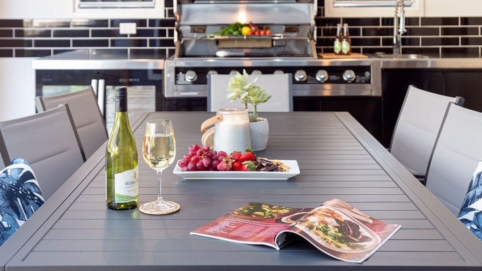 Azure House | Al fresco dining | 4km to Callala Bay shopping centre
