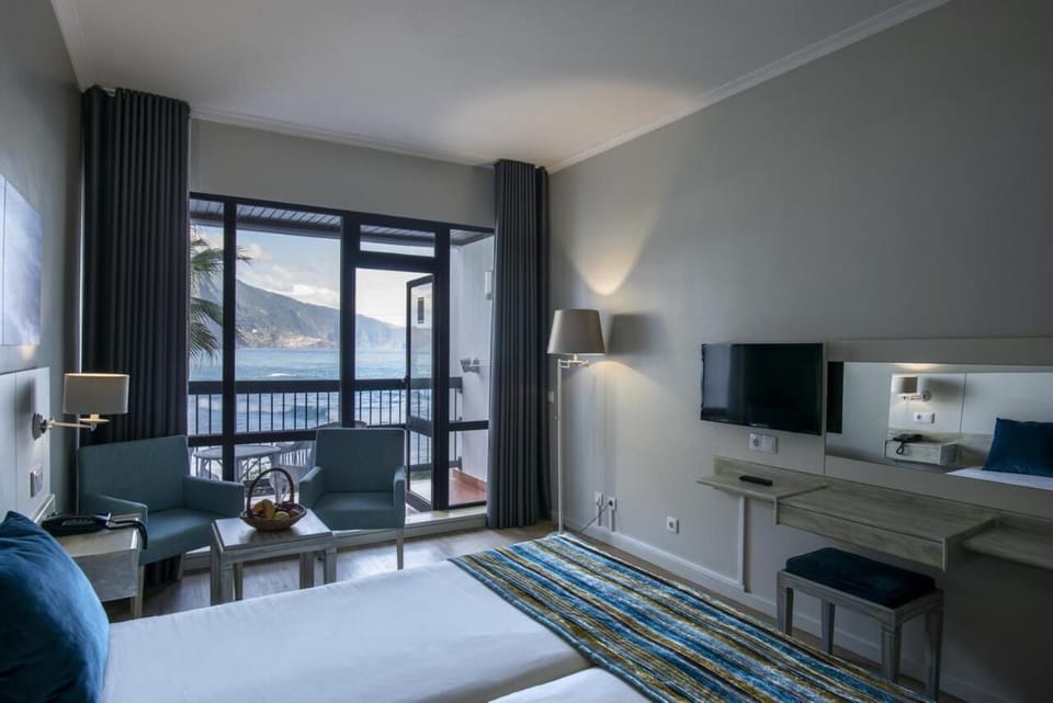 In-room safe, iron/ironing board, free WiFi