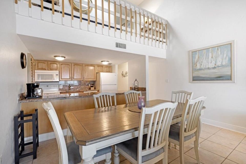 Condo, 3 Bedrooms | Dining