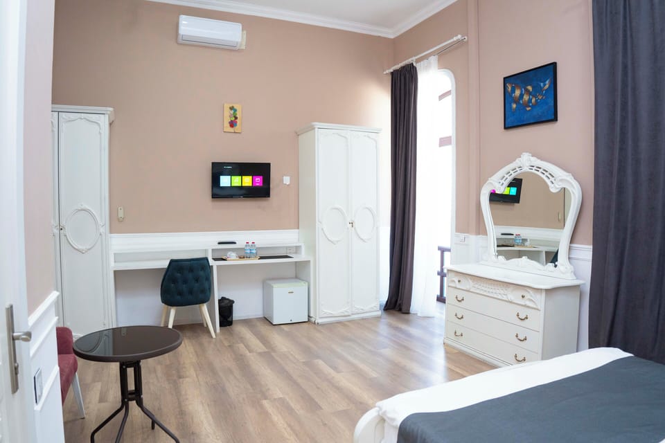 Comfort Single Room, Balcony, City View | Iron/ironing board, free WiFi
