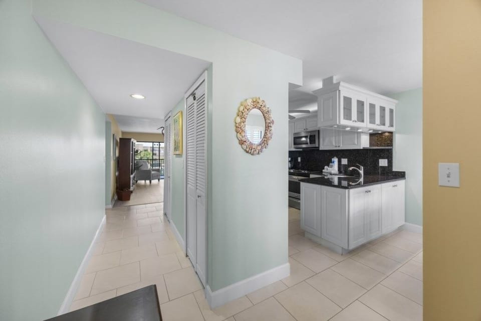 Condo, 2 Bedrooms | Private kitchen