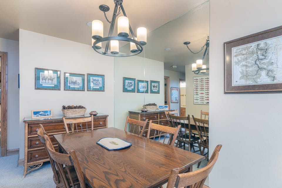 Condo, 1 Bedroom | Dining