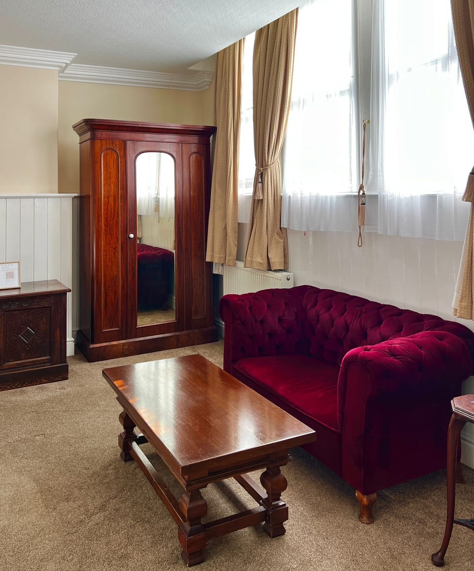 Classic Room | Free WiFi