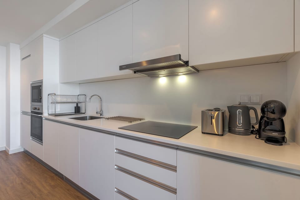 Apartment, Balcony, Ocean View | Private kitchen | Full-size fridge, microwave, oven, stovetop