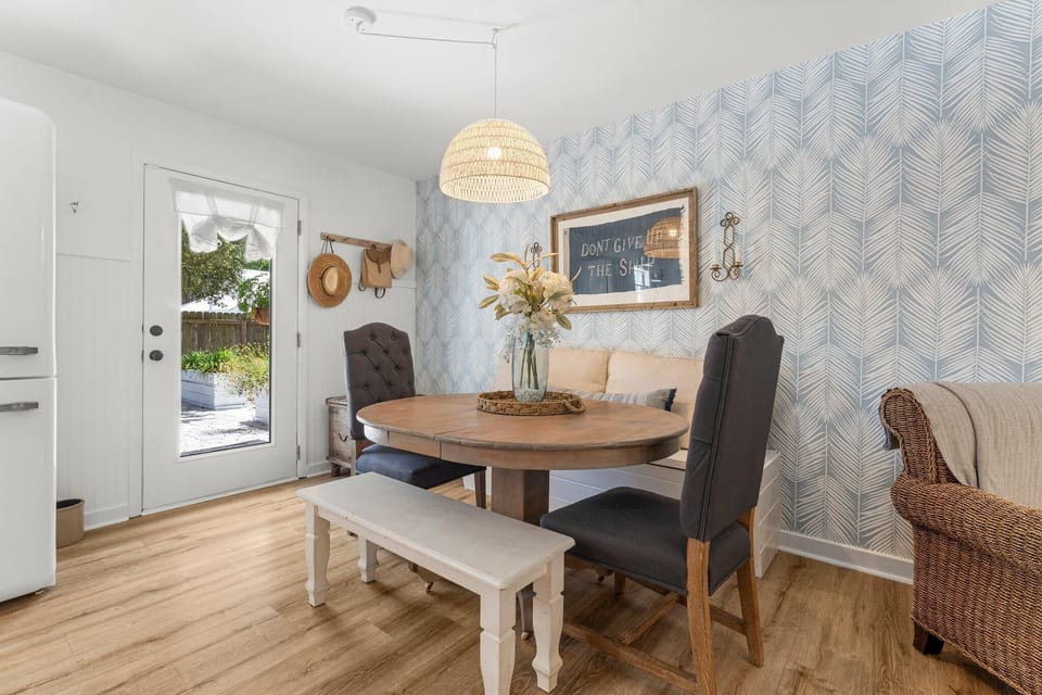 House, Multiple Beds (Cottage Haven) | Dining