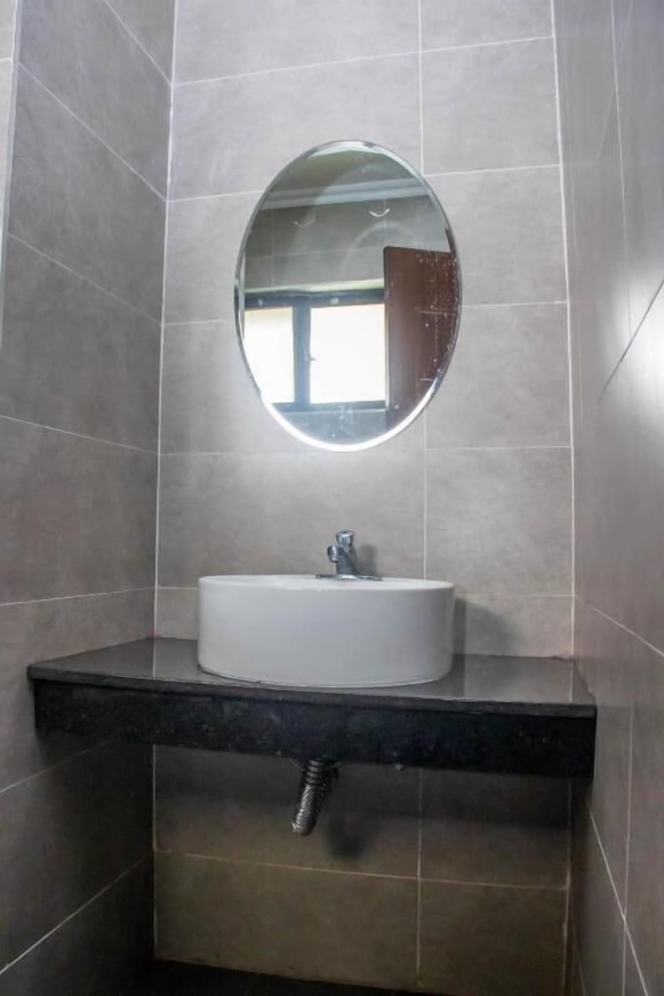 Shower, free toiletries, slippers, towels