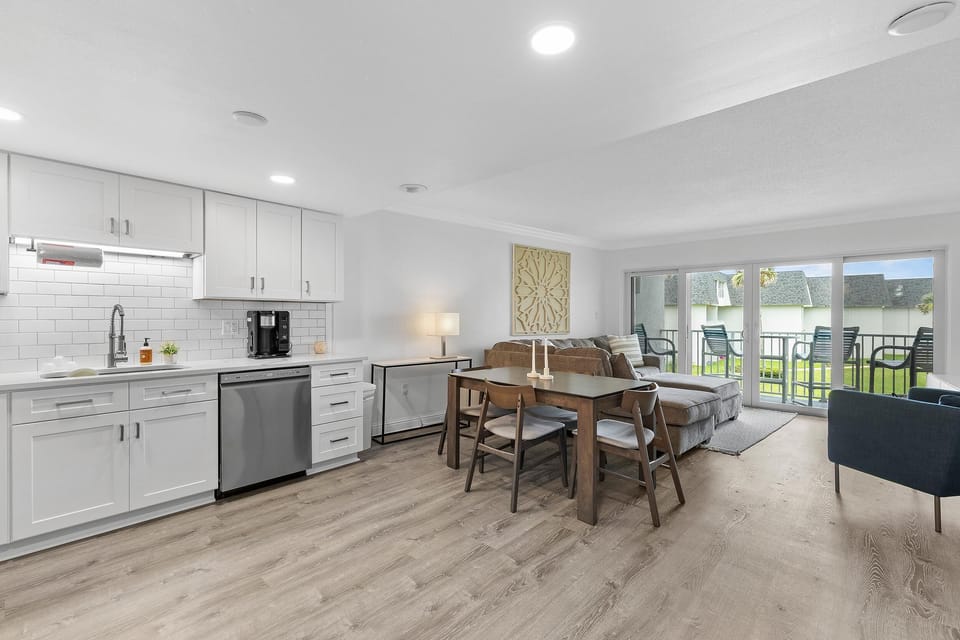 Condo, Multiple Beds (Surfside 219) | Interior