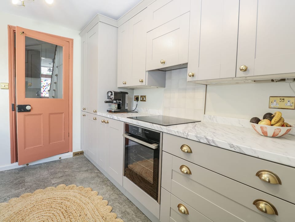Fridge, microwave, dishwasher, toaster