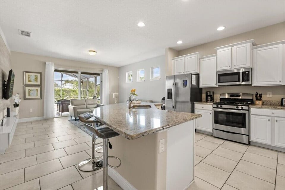 5144OakbourneAvenue08