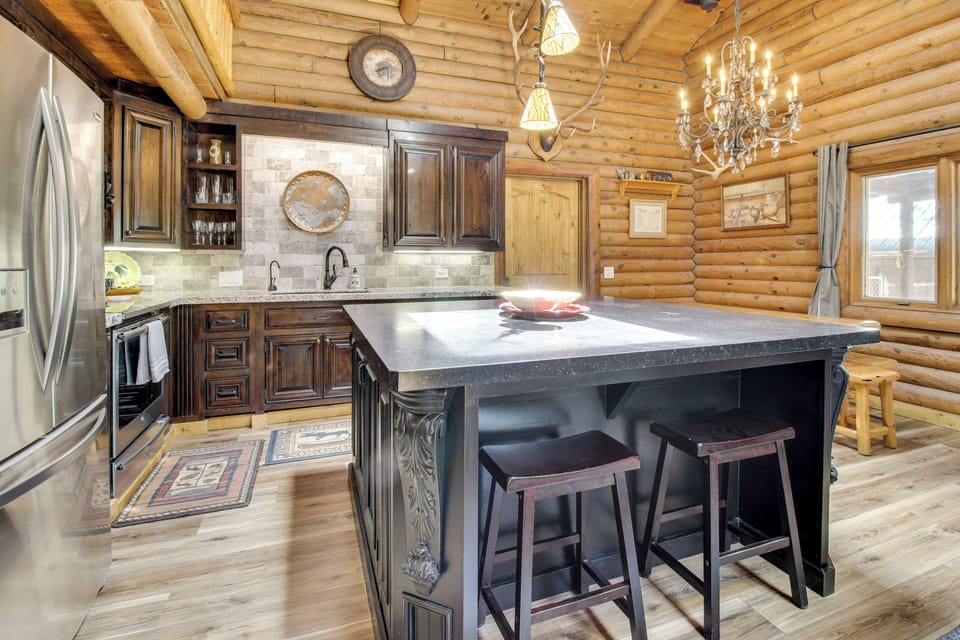 Kitchen | 1st Floor | Cooking Basics | Dual Drip/Keurig Coffee Maker